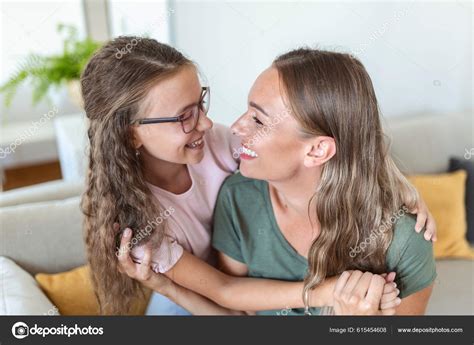 Free Mother+Daughter+Webcam Videos